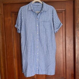 Old Navy Casual Blue Striped Shirt